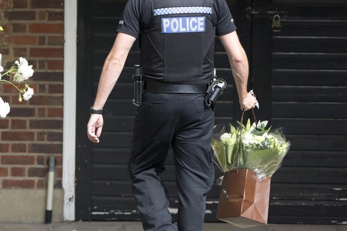 Šeimos išžudymą išgyvenusi keturmetė grįžtą į Didžiąją Britaniją