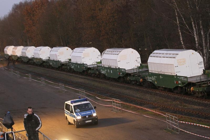 Branduolines atliekas vežantis traukinys pasiekė galutinę stotį