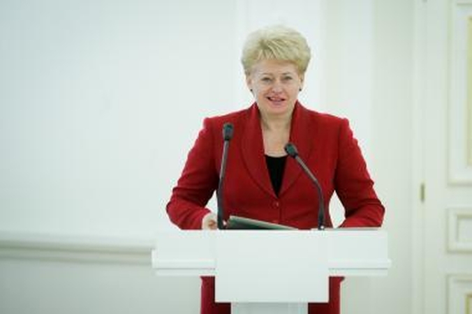 Prezidentė ragina skirti dėmesio transporto infrastruktūrai plėsti
