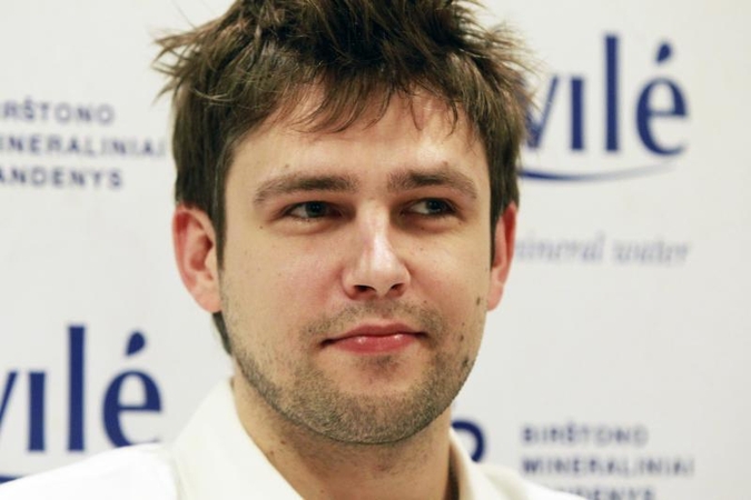 Lažybininkai netiki, kad A. Pojavis pateks į „Eurovizijos“ finalą