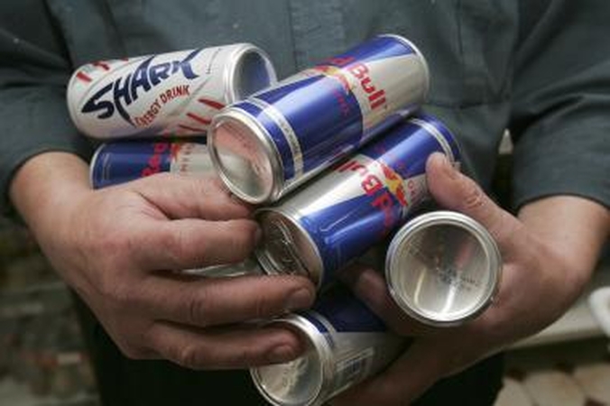 Siūloma neparduoti energinių gėrimų asmenims iki 18 metų