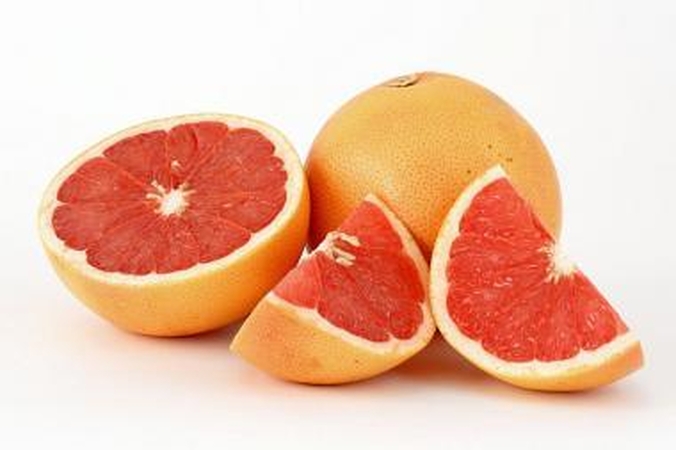 Dėl greipfrutų dietos moteriai grėsė kojos amputacija
