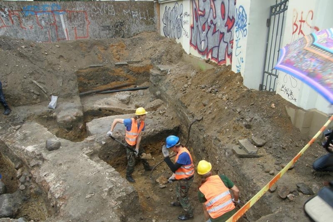 Bernardinų sode archeologai aptiko viduramžių Vilniaus kvartalą