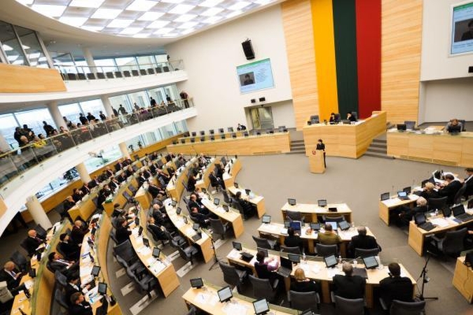 Seimas nesikreips į KT dėl pensijų ir algų sumažinimo 