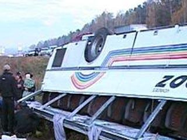 Kūčių naktį Kazachstane apvirto autobusas