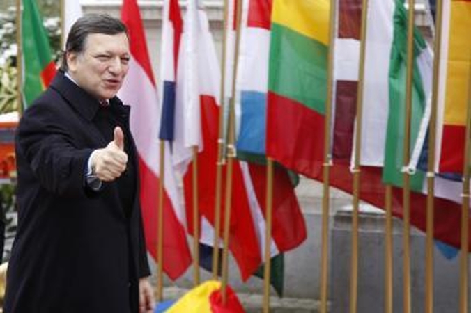 ES pažadas išgelbėti Graikiją įtikino ne visus