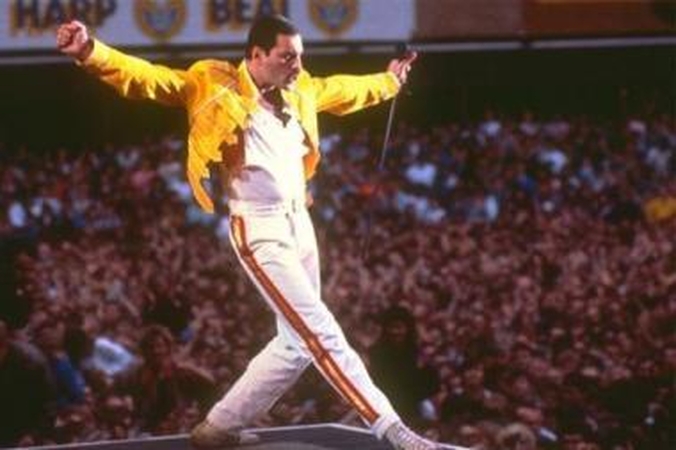 Freddie Mercury šlovė neblėsta (video)