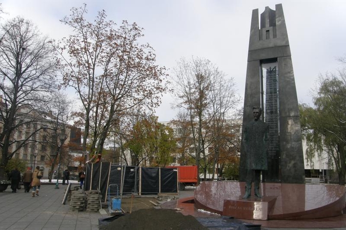 Akibrokštas: V.Kudirkos aikštėje skambėjo Tarybų Lietuvos himnas
