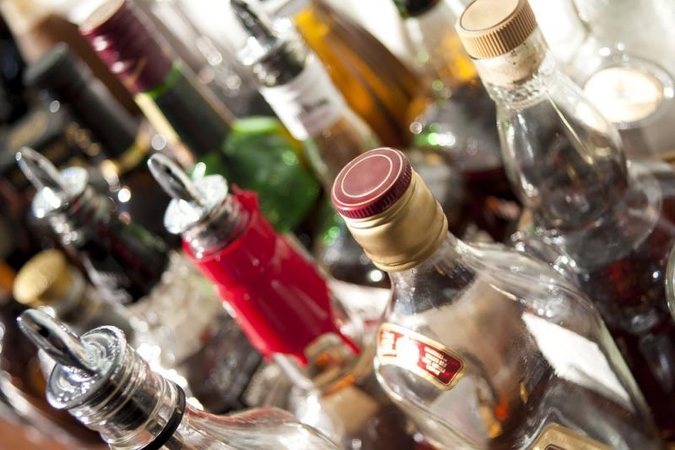 Pažaboti alkoholio vartotojus gali tik didesnis akcizas?