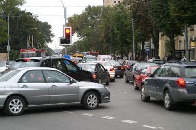 Apklausa: vilniečiai didžiausia problema įvardija susisiekimą