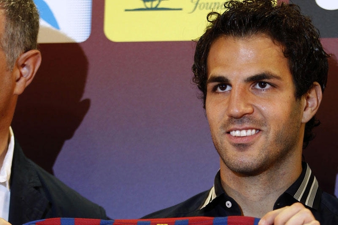 C.Fabregasas „Arsenal“ klubui siūlo išlaikyti R.van Persie'į