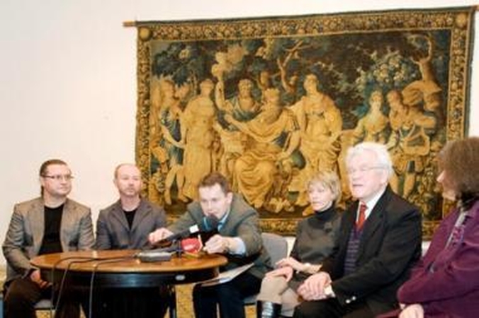Valdovų rūmams padovanojo gobeleną