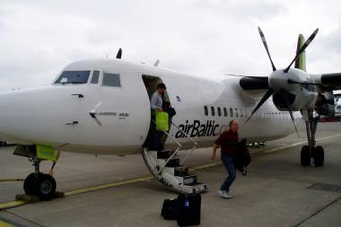 „airBaltic“ balandį skraidino 20 proc. daugiau keleivi