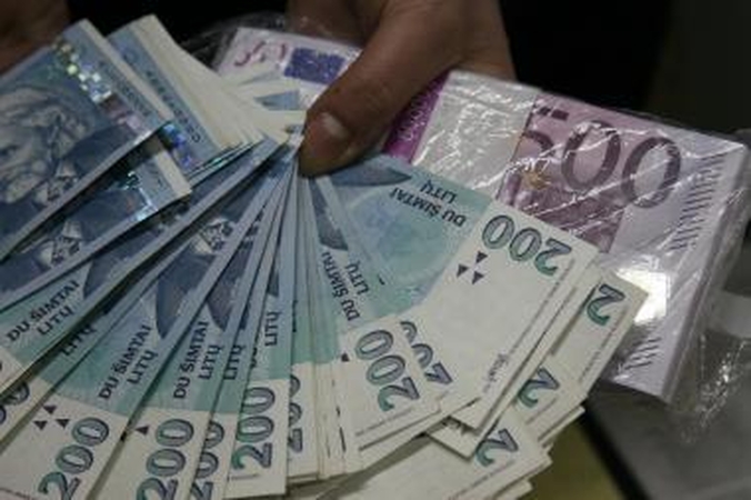 PVM sukčiautojai dienas leidžia belangėje