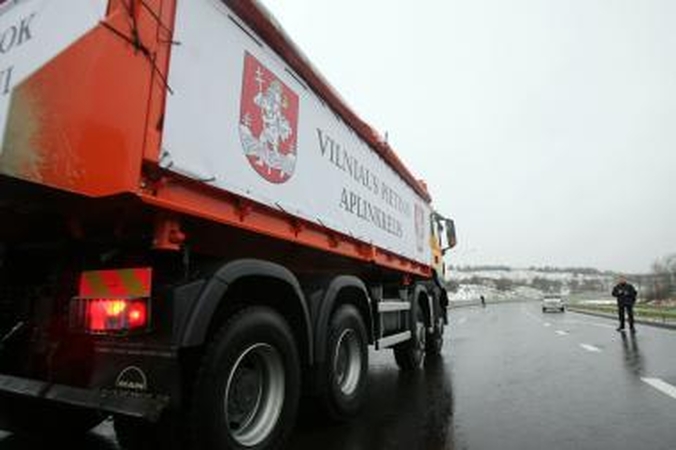 Lietuviai taisys Lenkijos kelius