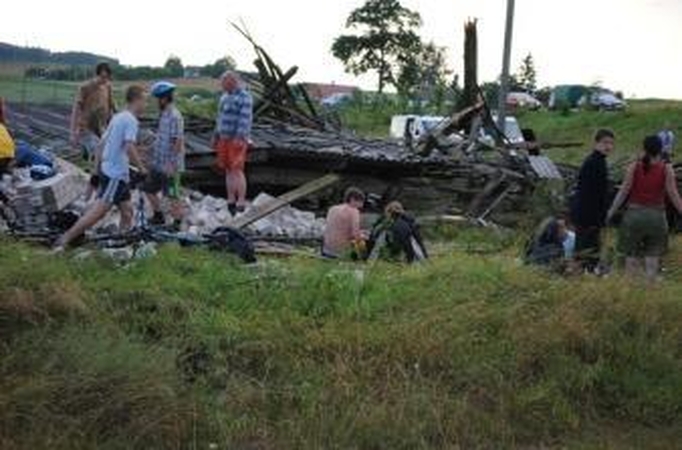 Kauno rajone nukentėjusių Čekijos turistų būklė labai rimta (papildyta)