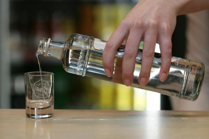 Ligoninėje atsidūrė alkoholiu apsinuodijusi dvylikametė