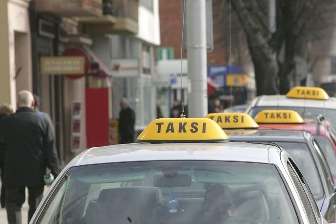 Pietų Korėjoje ketinama taksi pripažinti viešuoju transportu