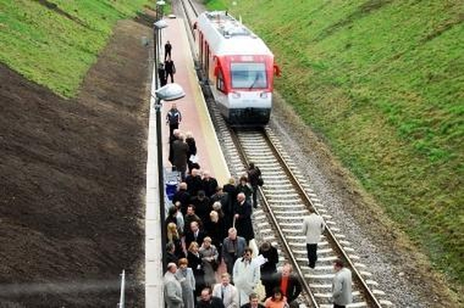 Traukinukas į oro uostą tapo savaitgaline vilniečių pramoga