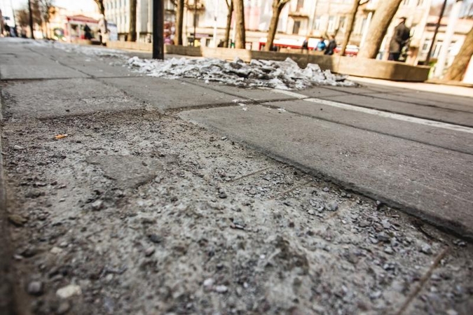 Laisvės alėjoje – pavojus išsisukti koją