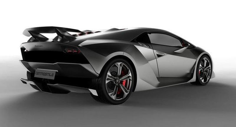 „Lamborghini“ pristatys „Sesto Elemento“ Frankfurto automobilių parodoje?