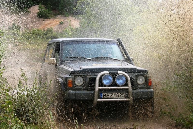 „4×4 perimetras“ maratono ekipažai 2000 kilometrų bandys įveikti per 54 val.
