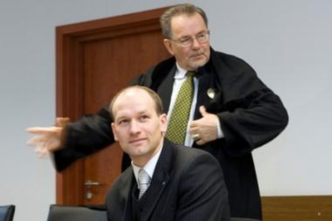 Ant kyšio rastas E.Lementausko piršto atspaudas