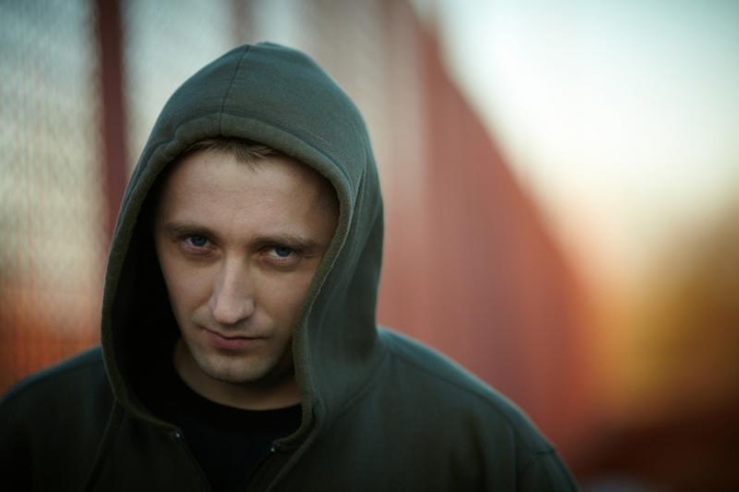 Kalėjimas iš vidaus: kastos egzistuoja abiejose vielos pusėse