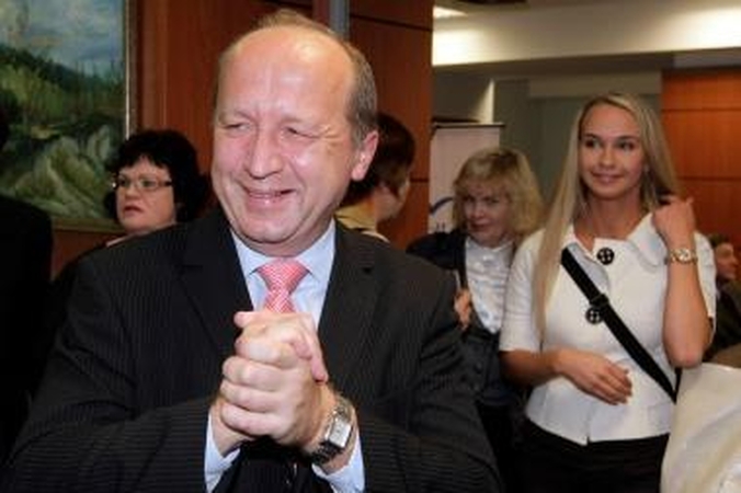 Prezidentas pasirašė dekretą dėl A.Kubiliaus
