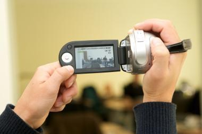 Mobiliaisiais telefonais prekiaujanti bendrovė apvogta per minutę