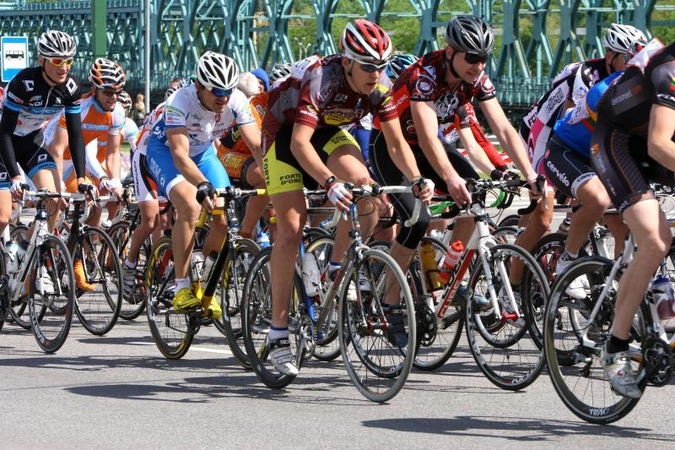 Sekmadienį per dviračių maratoną mieste bus ribojamas eismas