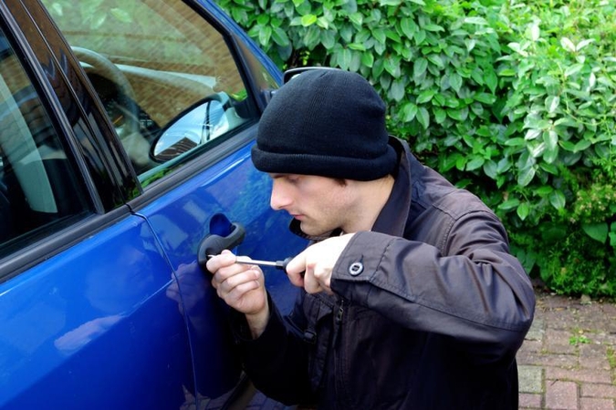 Automobilių vagys intensyviai darbavosi prieš Vėlines