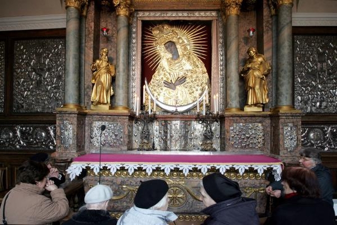 Kardinolas nesureikšmina Aušros Vartų restauravimo klaidų