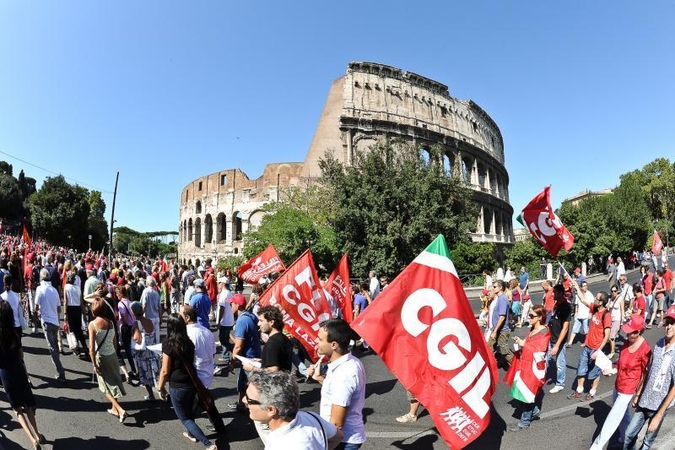 Krizės prislėgtoje Italijoje vadovavimą perima nauja vyriausybė