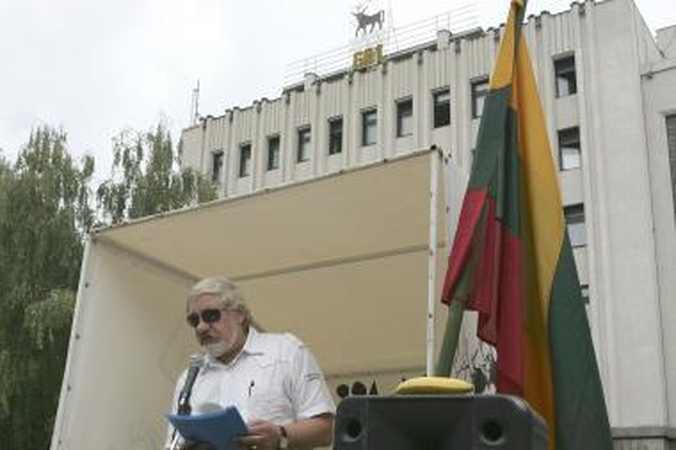 Policija V.Šustausko nuo blokados neatkalbėjo