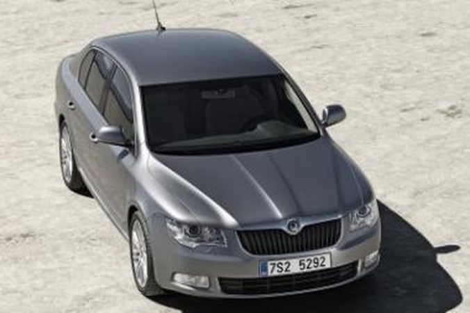 „Škoda Superb" skina titulus