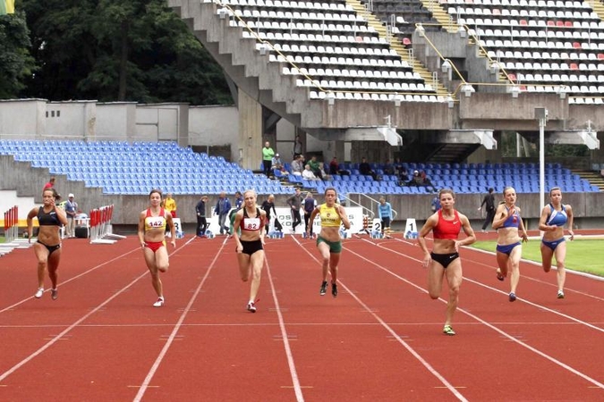 Parlamentarai nesutiko sumažinti sportininkų rentų