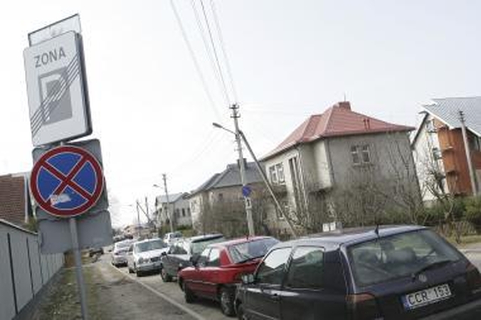 Prie Kauno klinikų - karas dėl automobilių stovėjimo