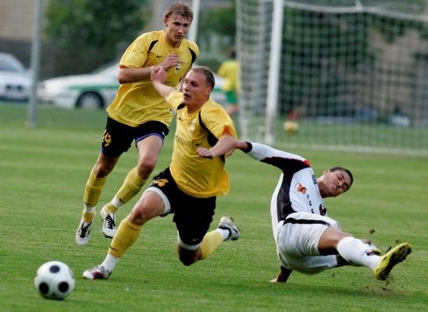 Skaitytojas: krepšiniui - viskas, o sporto karaliui - špyga...