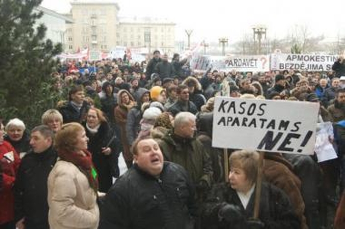 Profsąjungos gali tęsti protestus