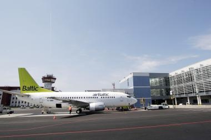 Vasarį "airBaltic" iš Vilniaus skraidino mažiau keleivių