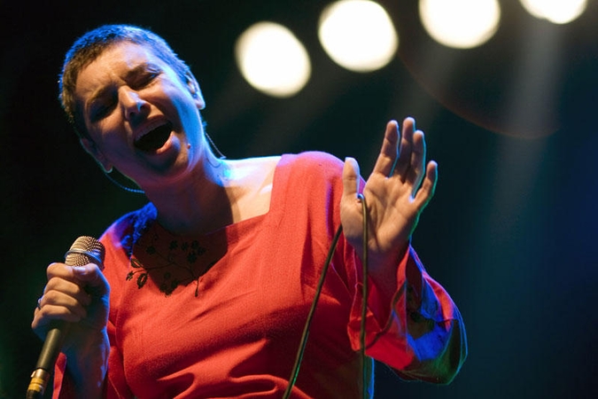 Sinead O'Connor patikino, jog savižudybės neplanuoja