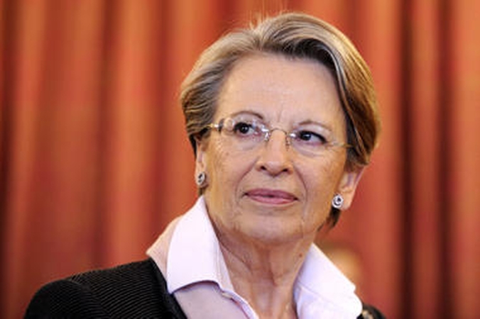 Prancūzijos diplomatijos vadovė atsistatydino dėl ryšių su buvusiu Tuniso režimu 