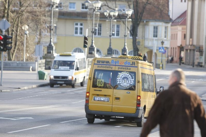 A.Zuoką užgriuvo pasipiktinimas dėl panaikintų „mikriukų“ maršrutų
