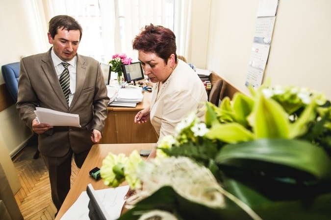Skandalas savivaldybėje: Kontrolieriaus tarnyboje buvo girtaujama?