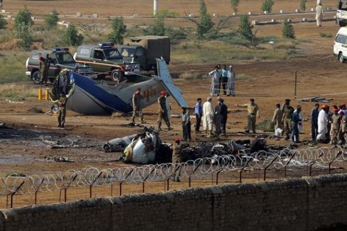 Pakistane sudužus lėktuvui žuvo 22 žmonės
