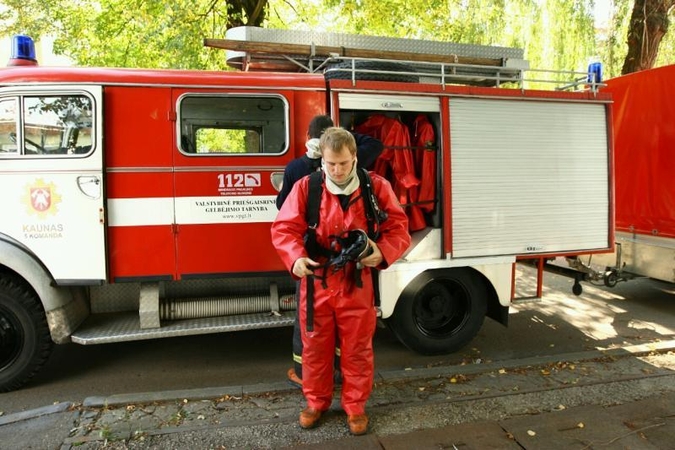 Nerimą dėl radiacijos sėję konteineriai – išvežti