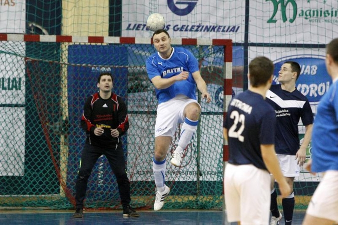 Klaipėdos salės futbolo čempionai paaiškėjo tik po baudinių 