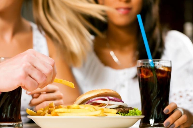 Viena saldžių gėrimų skardinė padidina diabeto riziką 22 proc.