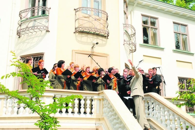 Klaipėdos koncertų salės parko estradoje aidės vasaros muzika